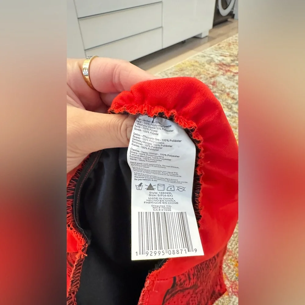 Disney Descendants Red Kids Costume with wig - Picture 7 of 16